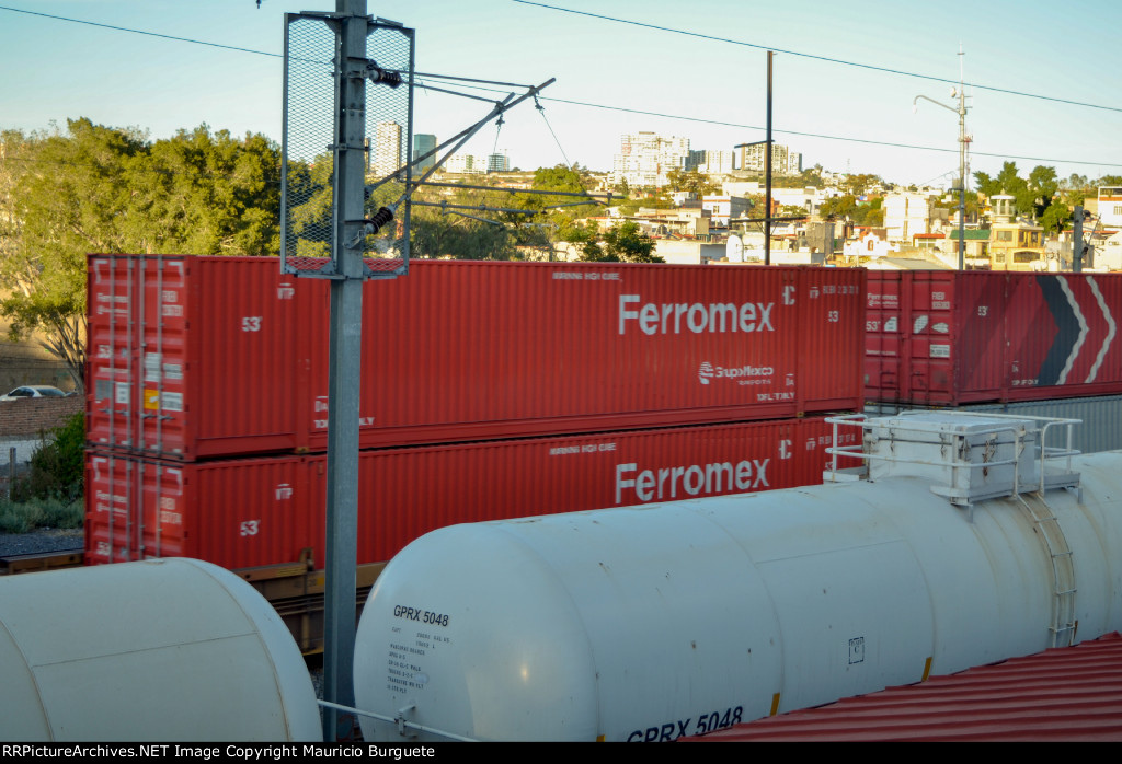 FXEU Container red scheme